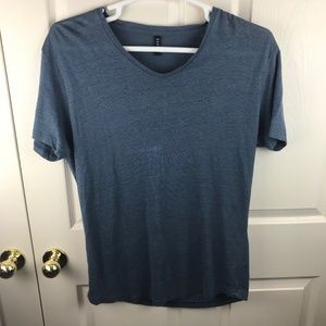 Men's 04651/a trip in a bag v-neck linen t-shirt